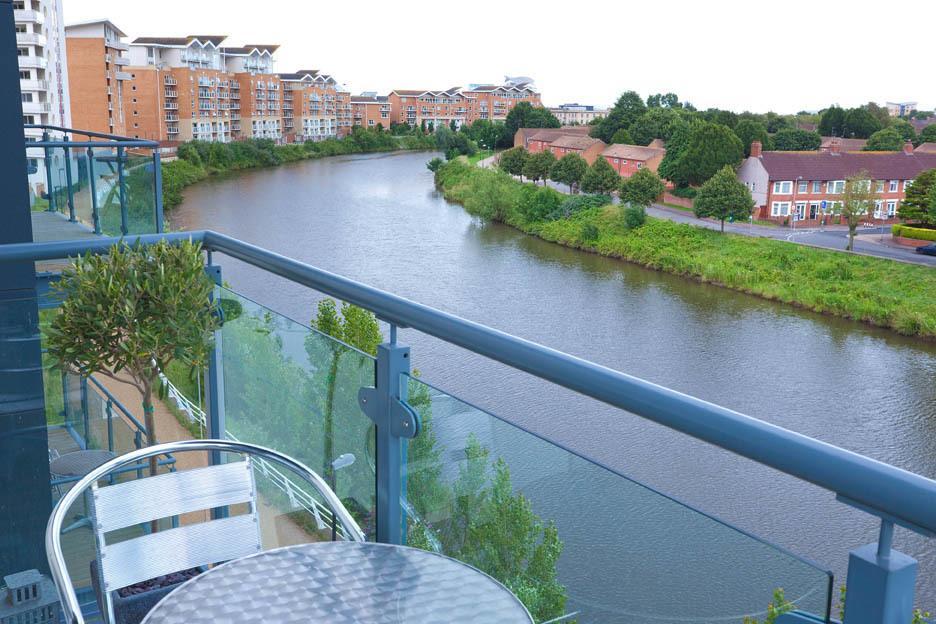 Apartment Bankside Self Catering Free Parking & Free Wi Fi