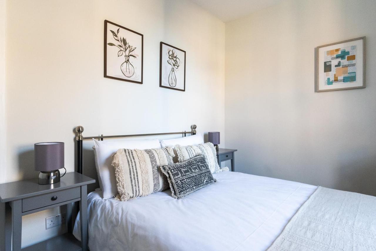 Apartment 35a Howard Gardens - Centre Cardiff