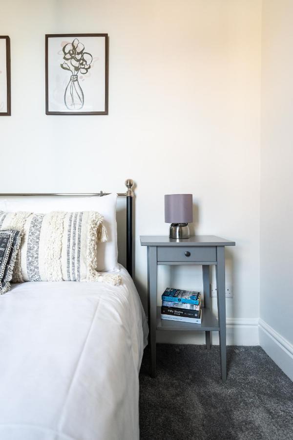 35a Howard Gardens - Centre Cardiff