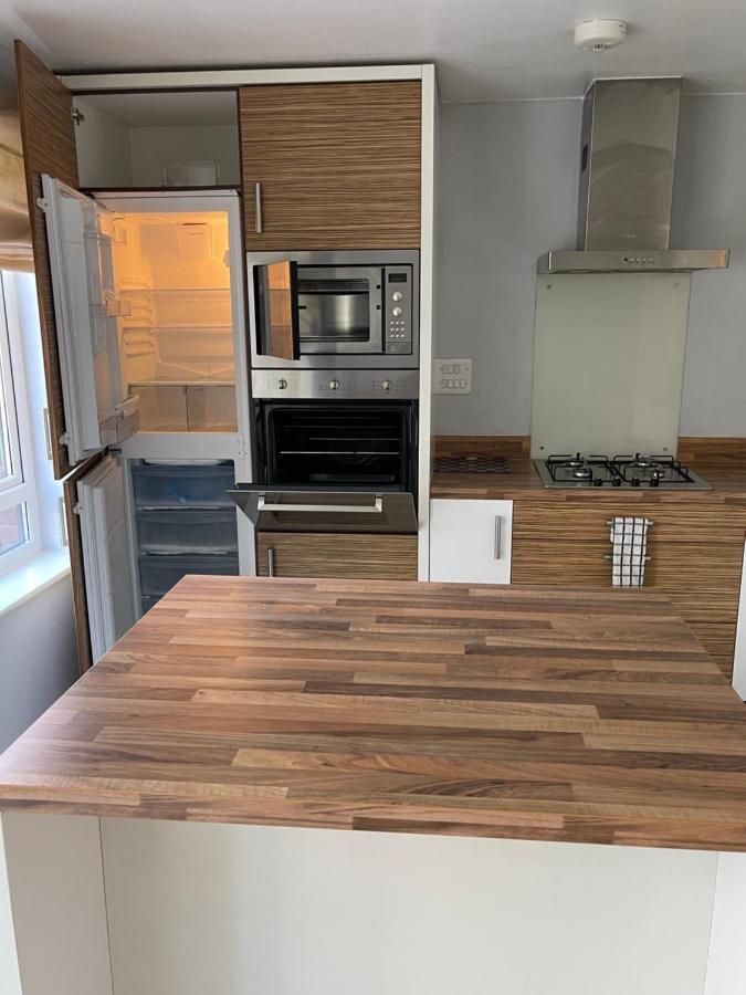 In Cardiff, Sleeps 8 Holiday home Cardiff