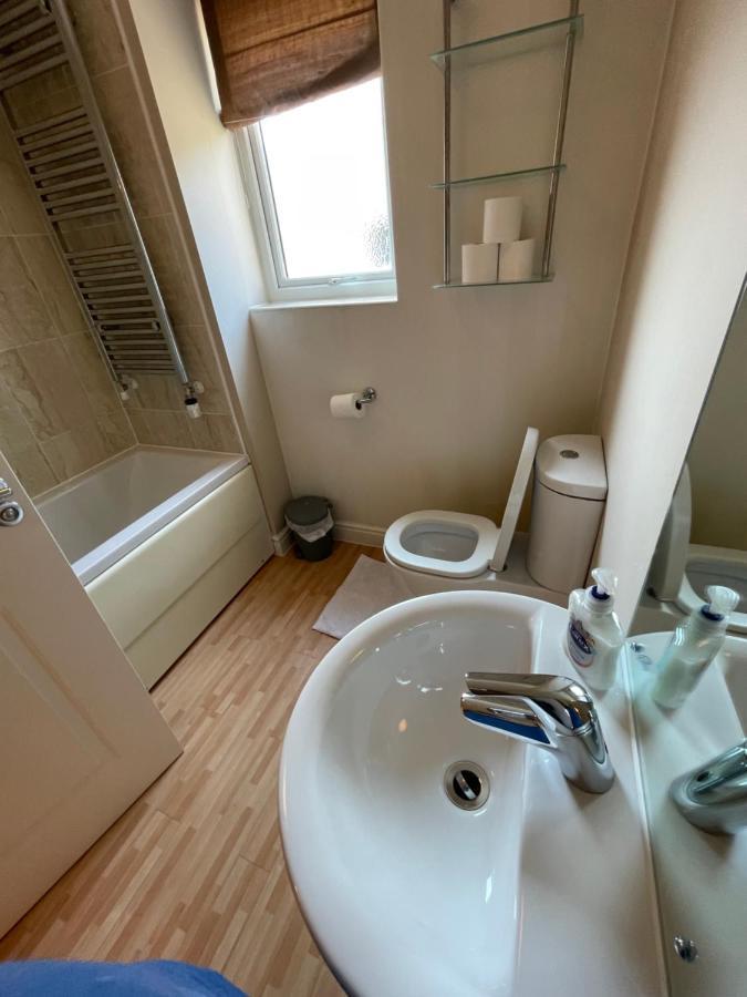 In Cardiff, Sleeps 8 Holiday home *