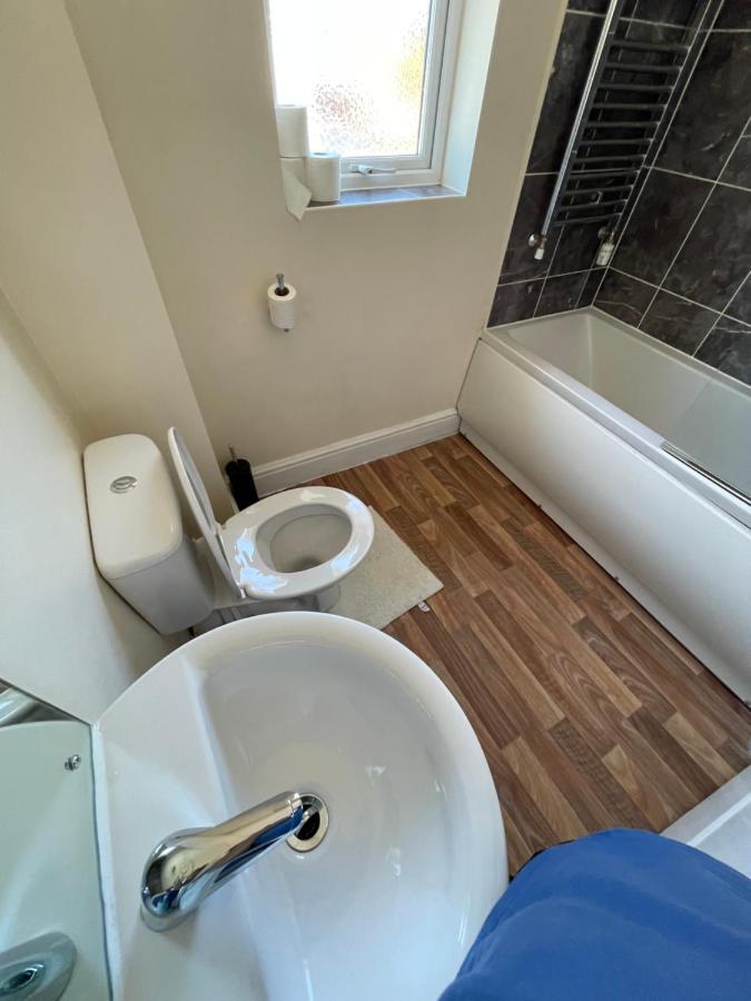 In Cardiff. Sleeps 6 *