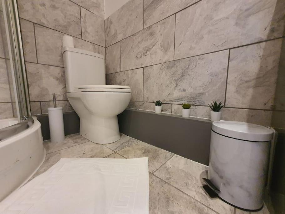 Apartment One Bedroom Private Garden By Promise *