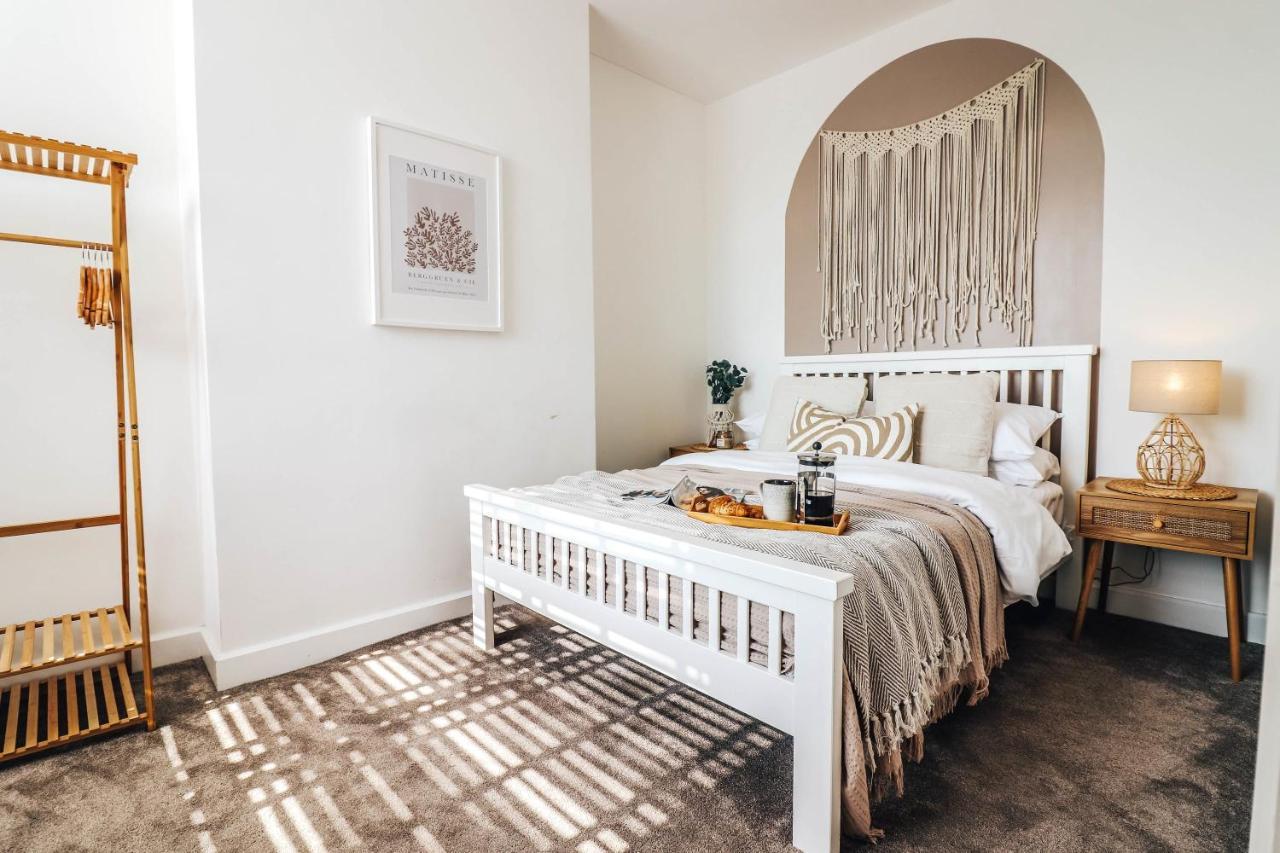 Apartment Principality View Two, By Solace Cardiff