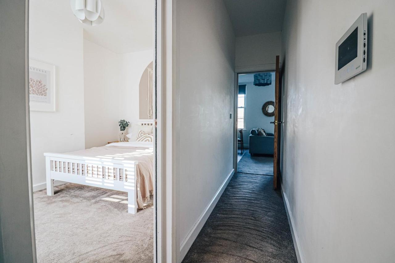 Principality View Two, By Solace Apartment Cardiff