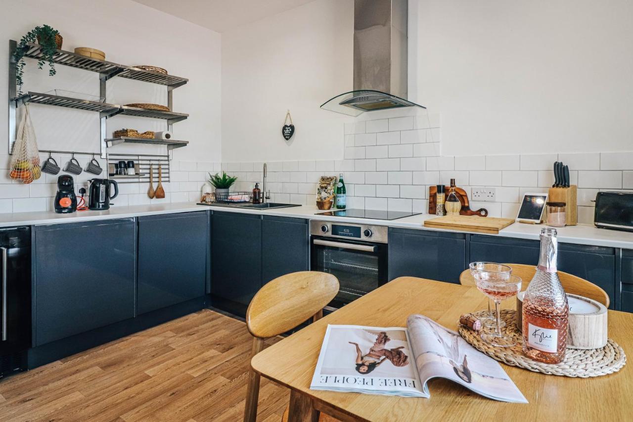 Principality View Two, By Solace Apartment