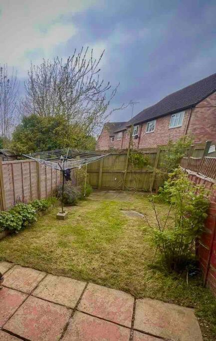 Cosy, Conveniently Located House By Dwell Haven - Close To Centre Holiday home