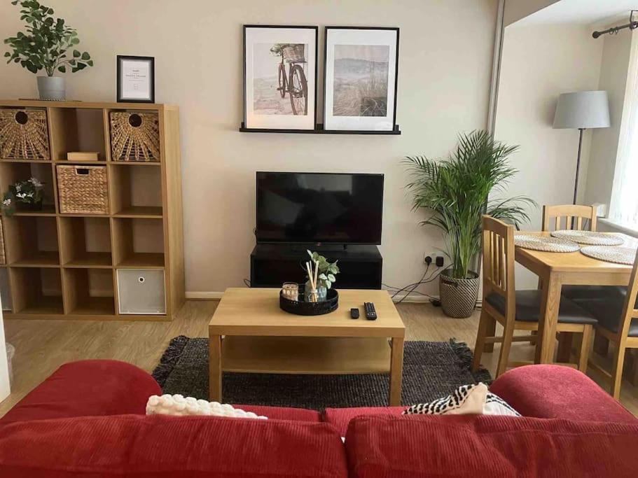 The Great Haxby Centre Free Parking Bay Apartment