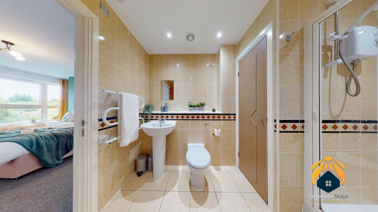 Stunning City Apartment! Sleeps 8 Apartment *
