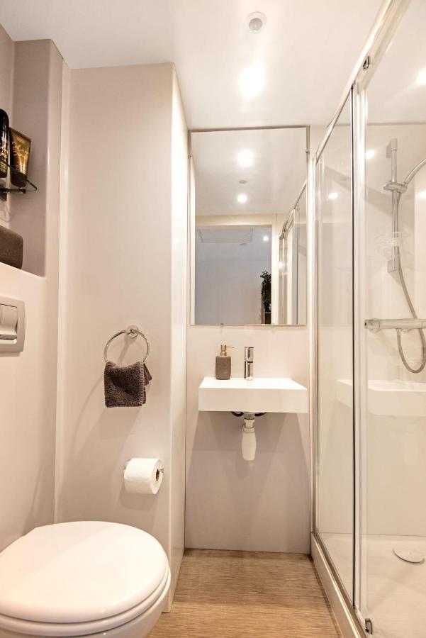 Apartment Modern Ensuites With Shared Kitchen At Howard Gardens In *