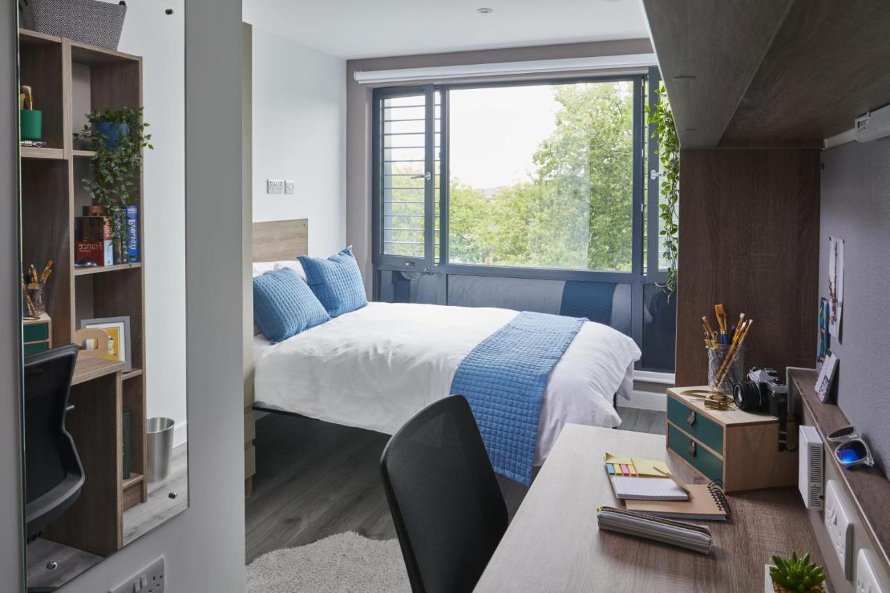 Apartment Modern Ensuites With Shared Kitchen At Howard Gardens In Cardiff