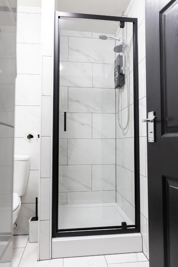 Chic Urban 2 Bedroom * Cardiff