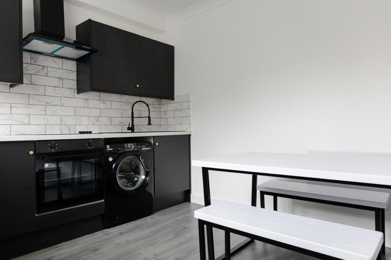 Apartment Chic Urban 2 Bedroom Cardiff