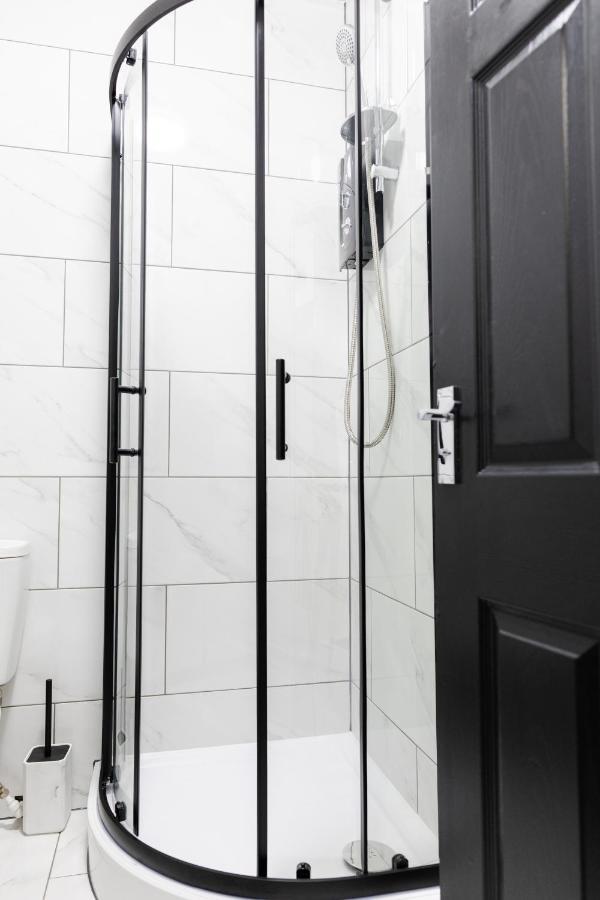 Chic Urban 2 Bedroom * Cardiff