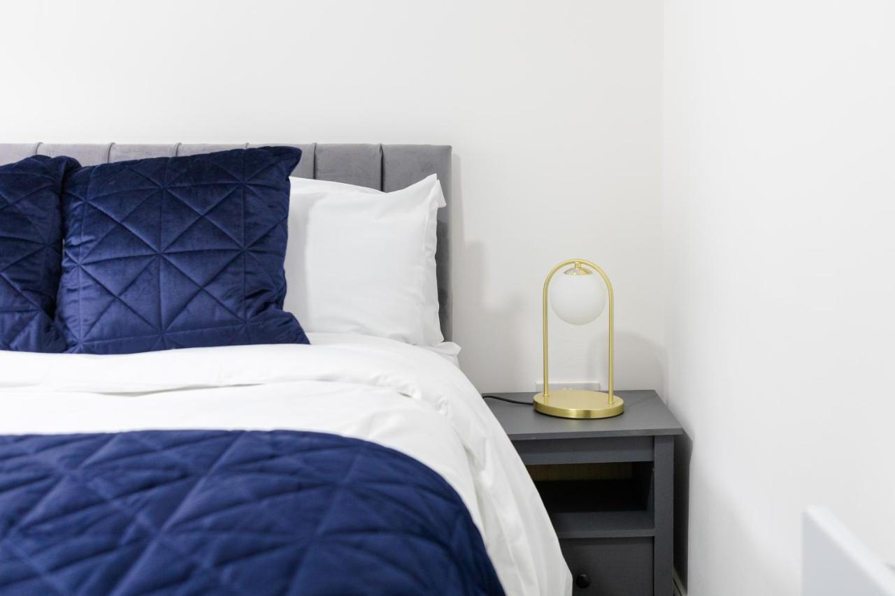 Chic Urban 2 Bedroom Cardiff