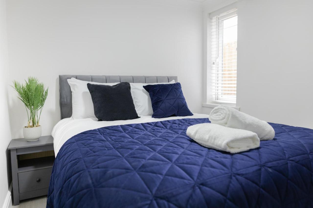 Chic Urban 2 Bedroom Cardiff