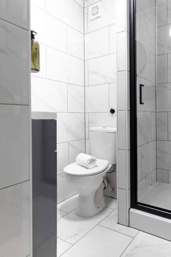 Chic Urban 2 Bedroom Cardiff