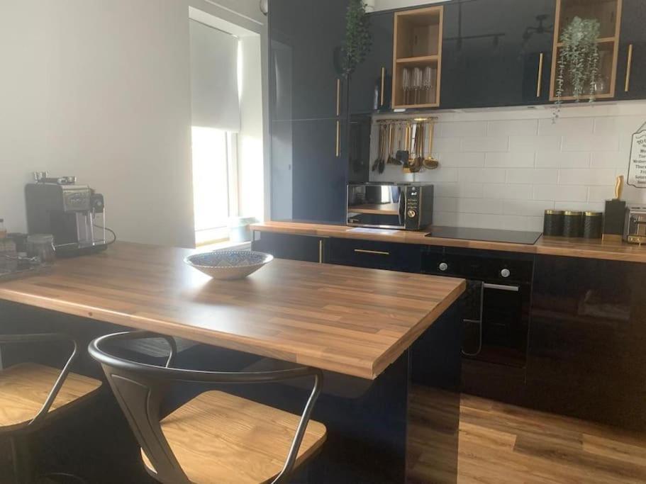 Escape , 10 Mins Walk To The Centre And Principality Stadium Sleeps 5 Cardiff