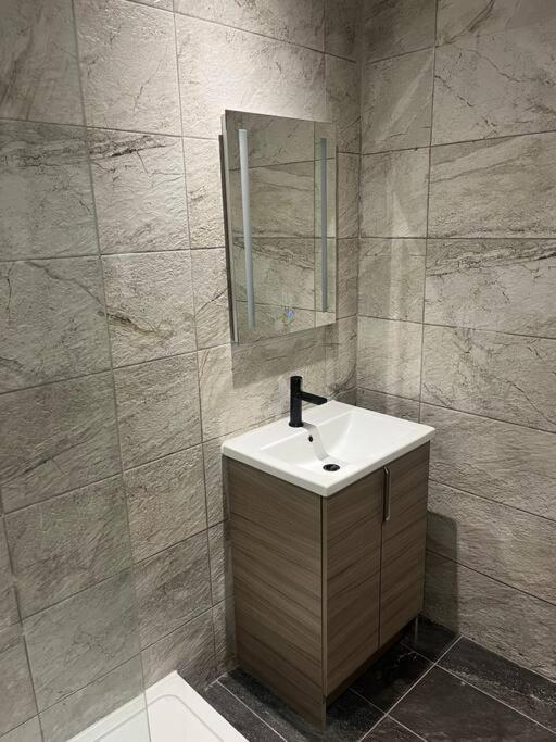 Stylish Penarth Marina Apartment