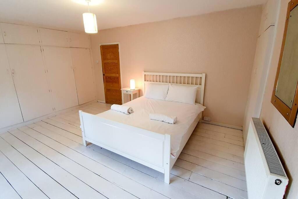 Free Parking-central Location Apartment *