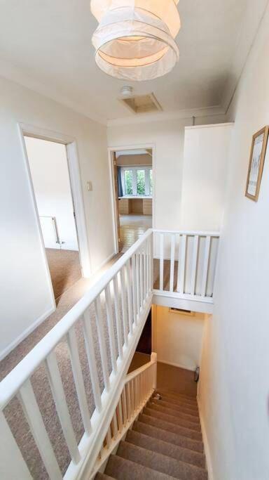 Free Parking-central Location * Cardiff