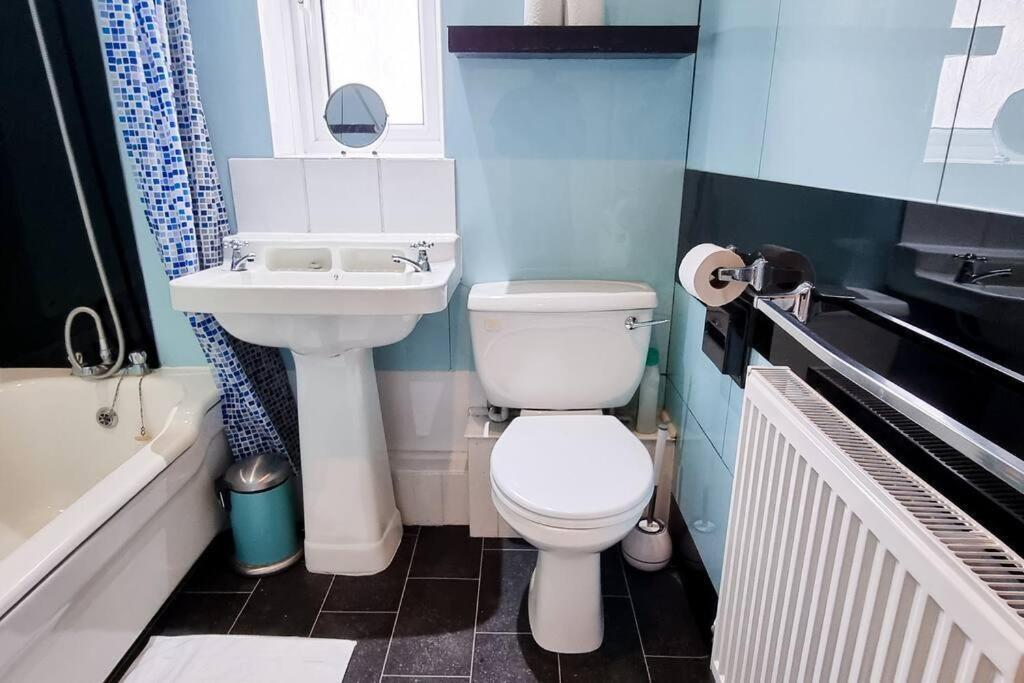 Apartment Free Parking-central Location *