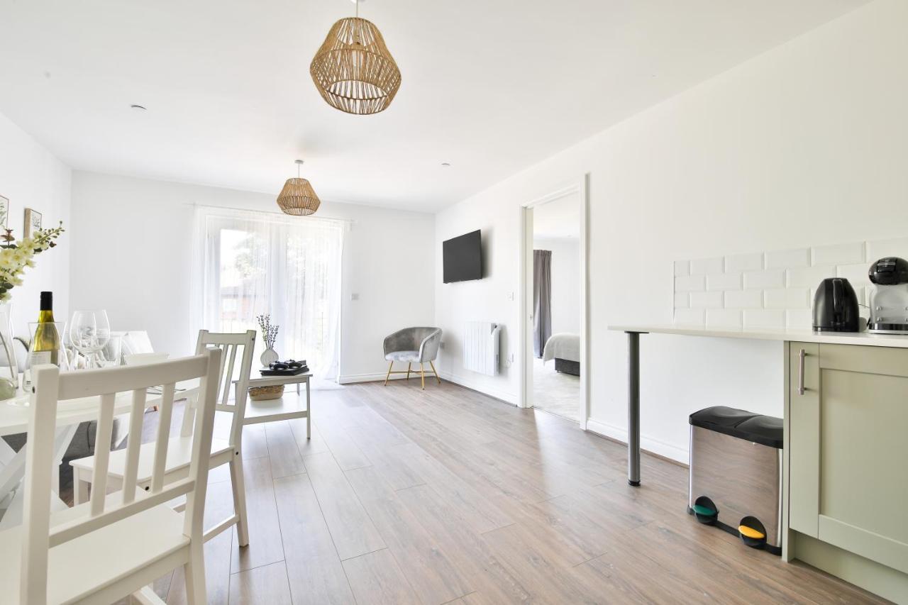 Apartment Stayright Spacious With Private Parking- 15-minute Stroll To Town Centre Cardiff