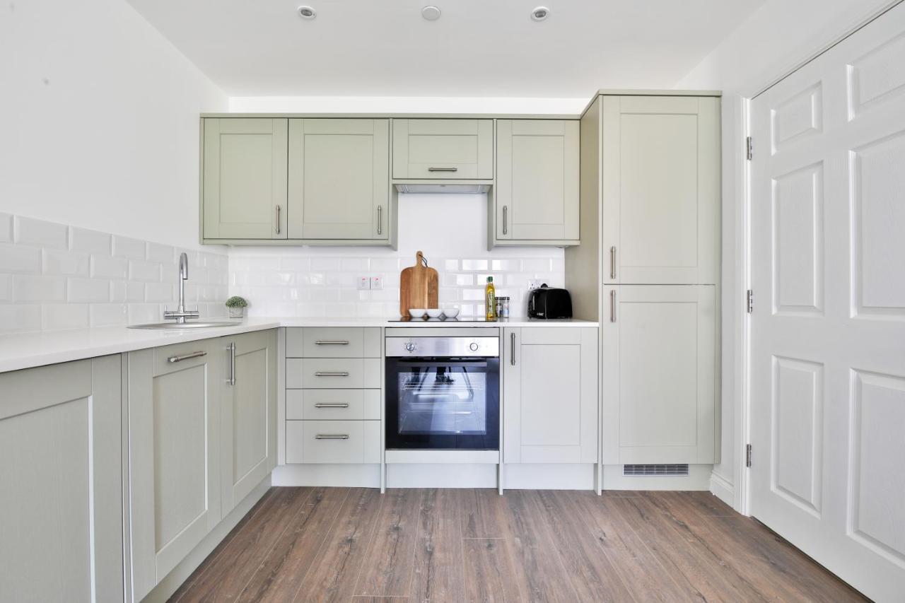 Apartment Stayright Spacious With Private Parking- 15-minute Stroll To Town Centre Cardiff