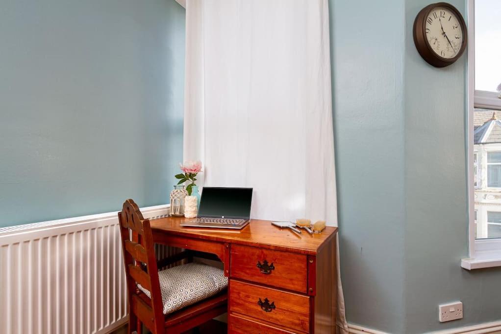 Beautiful Townhouse, Great Location - Pet Friendly *