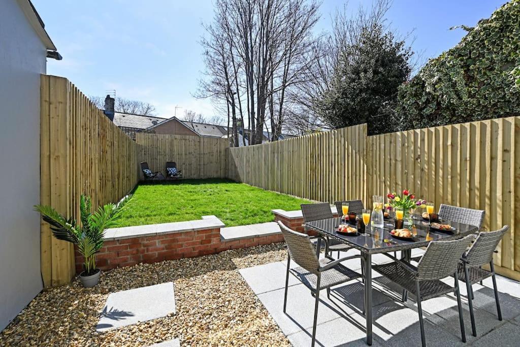 Holiday home Luxury Centre Townhouse With Garden