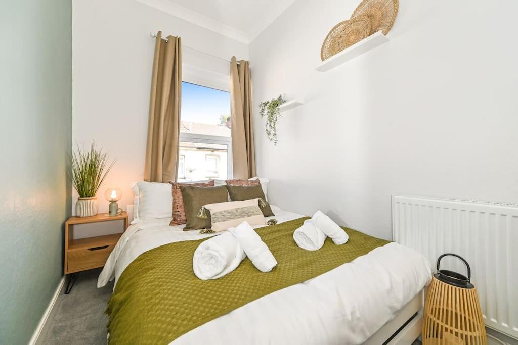 Holiday home Luxury Centre Townhouse With Garden *