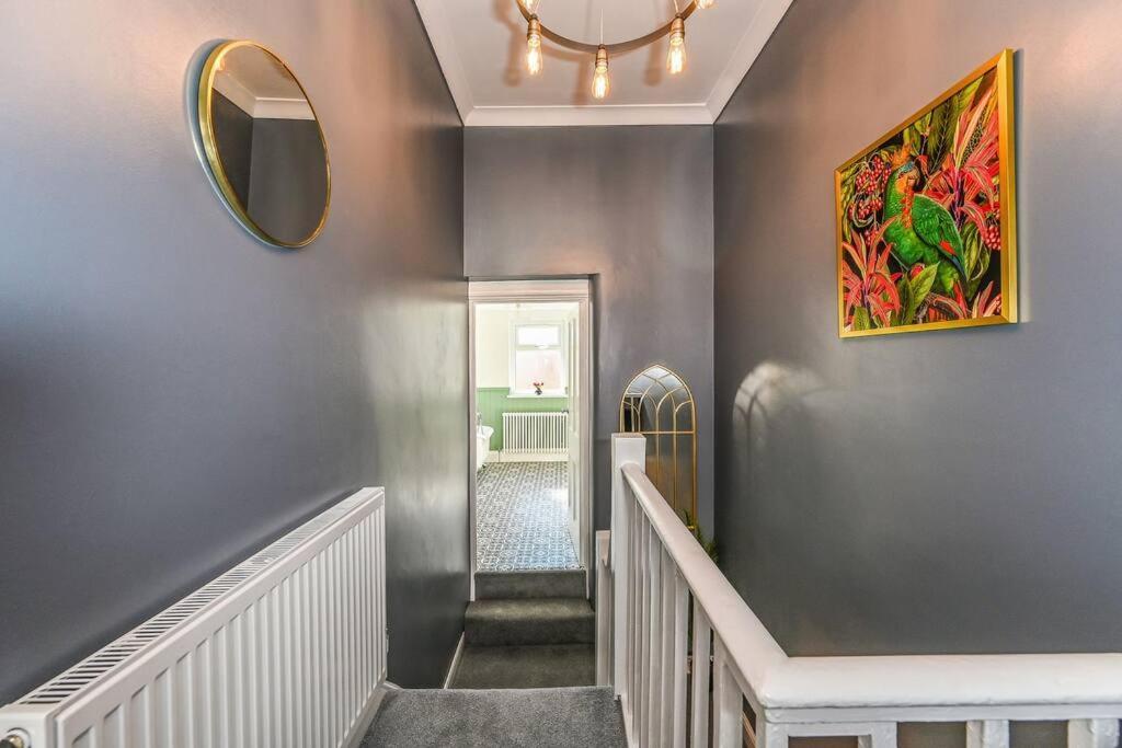 Luxury Centre Townhouse With Garden Holiday home Cardiff