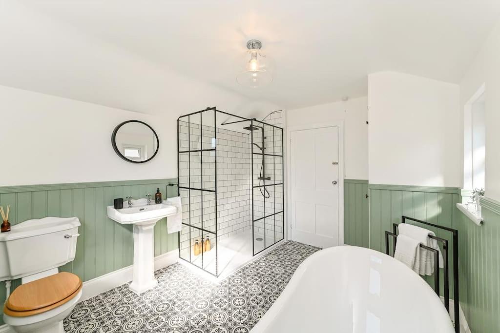 Luxury Centre Townhouse With Garden