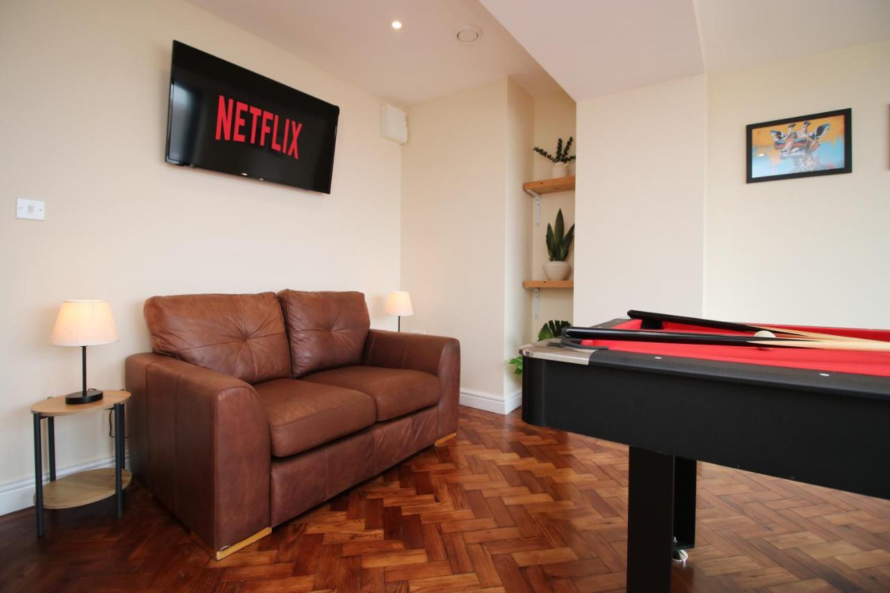 Luxury 4 Bedroom 4 Ensuite In Penarth Holiday home Cardiff