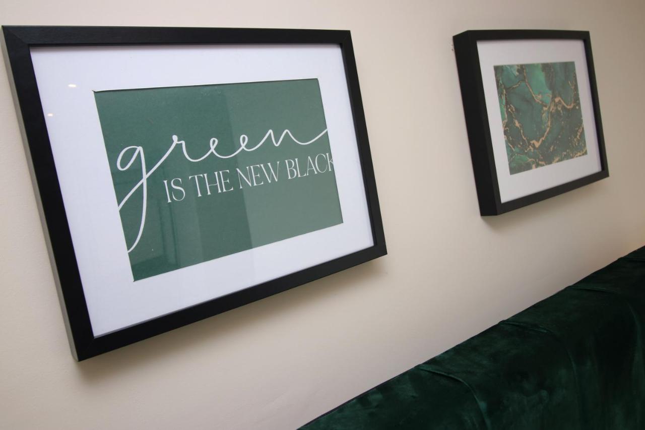 Luxury 4 Bedroom 4 Ensuite In Penarth * Cardiff