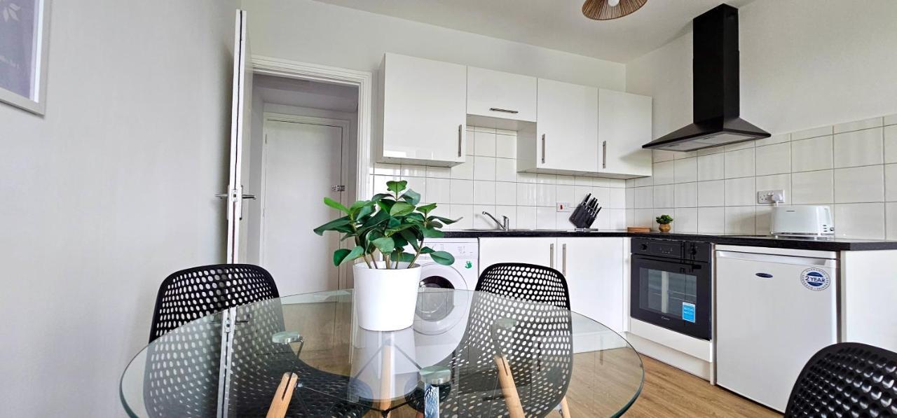 Harlequin By Switchback Apartment *