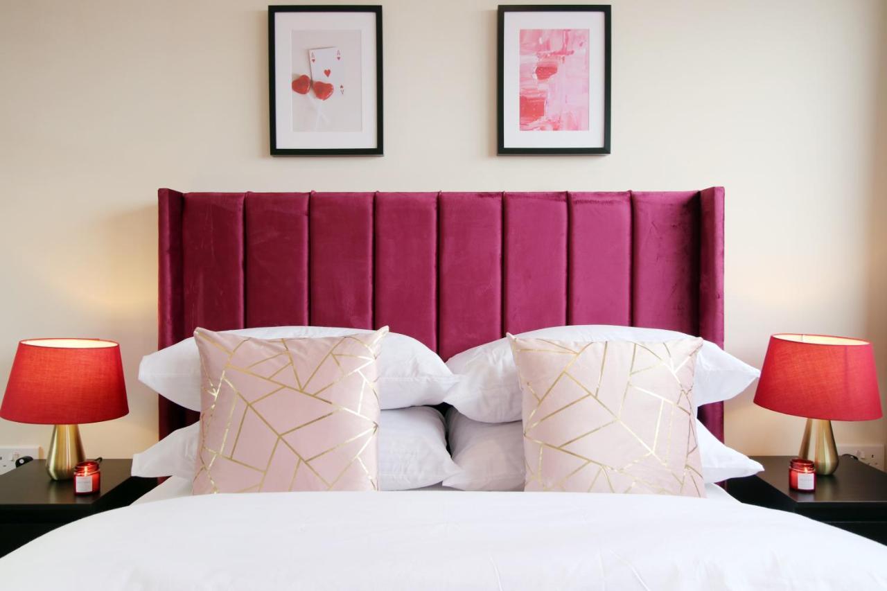 Holiday home Luxury 4 Bedroom 4 Ensuite In Penarth Cardiff