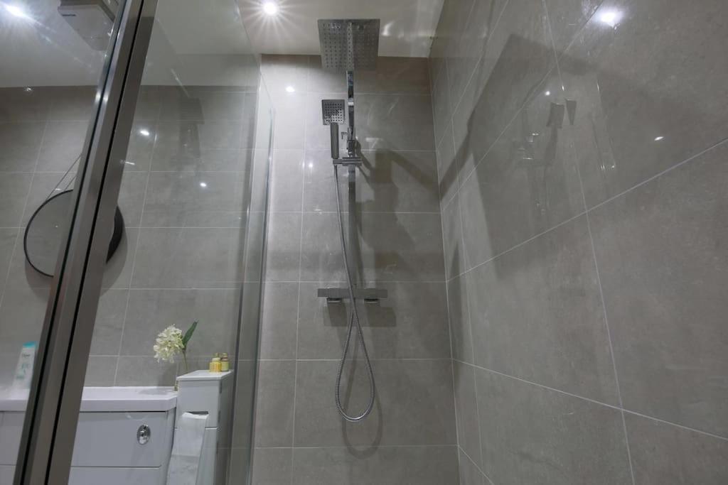 2 Bed Spacious In Cc * Cardiff