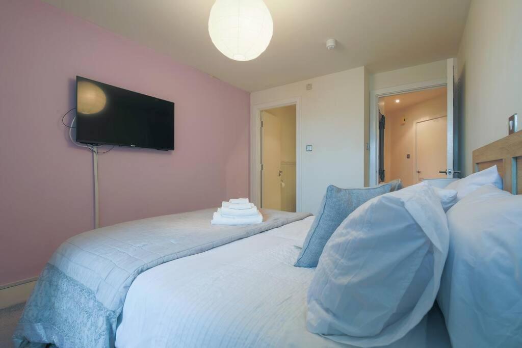 2 Bed Spacious In Cc *