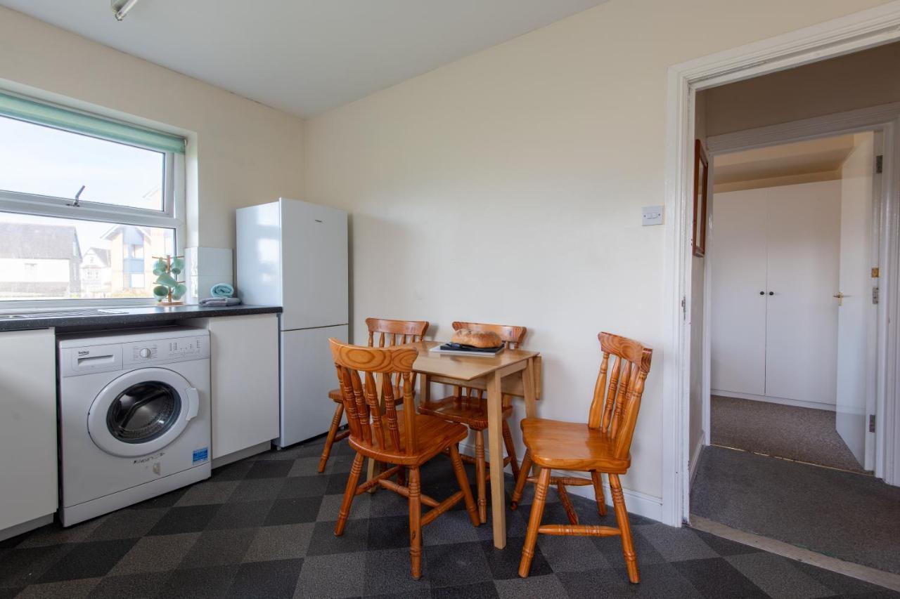 Apartment 13 Victoria Road