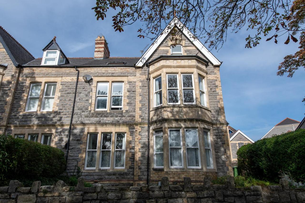 13 Victoria Road