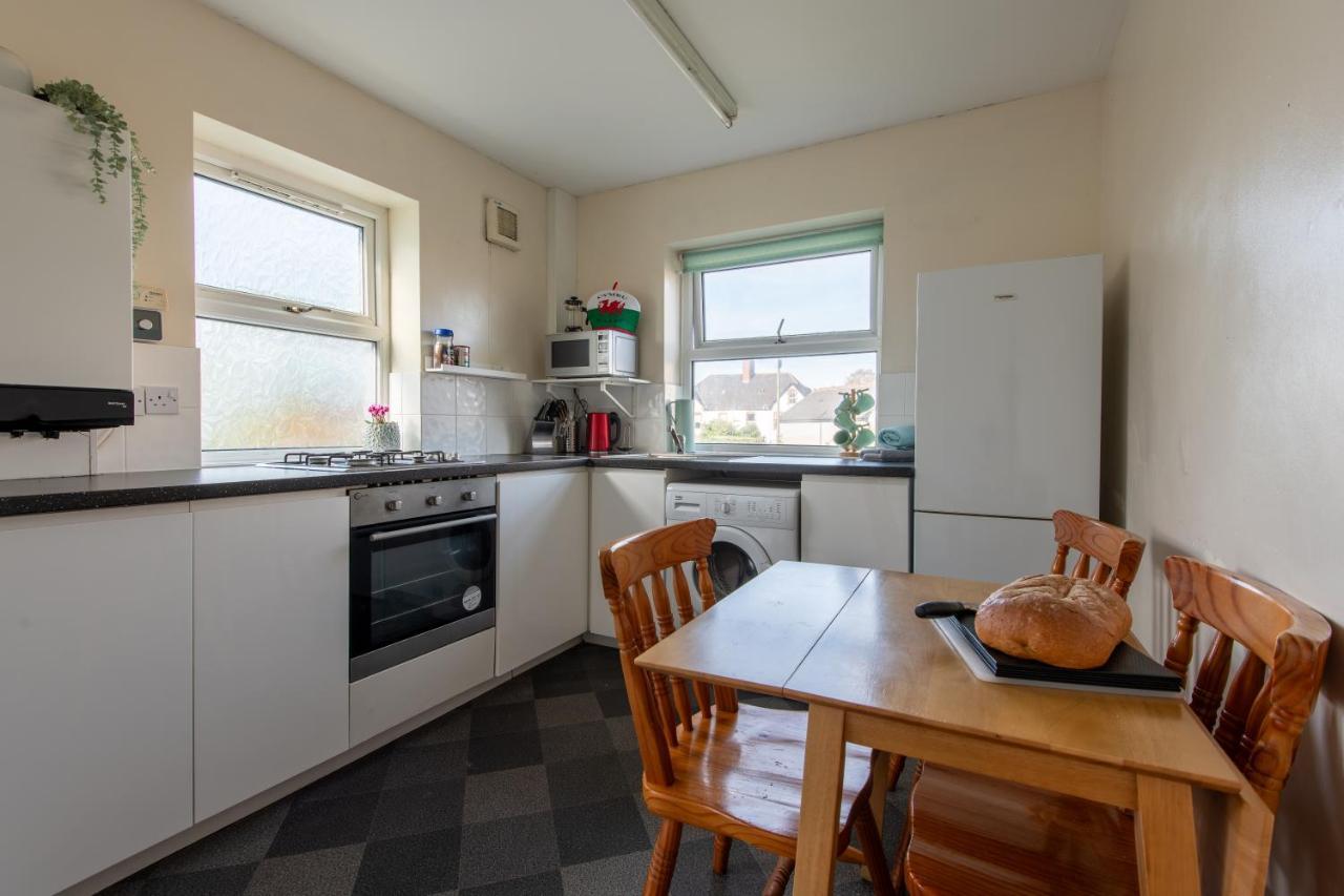 Apartment 13 Victoria Road *