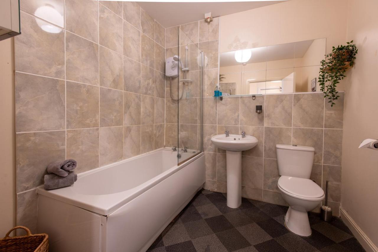 13 Victoria Road Apartment Cardiff