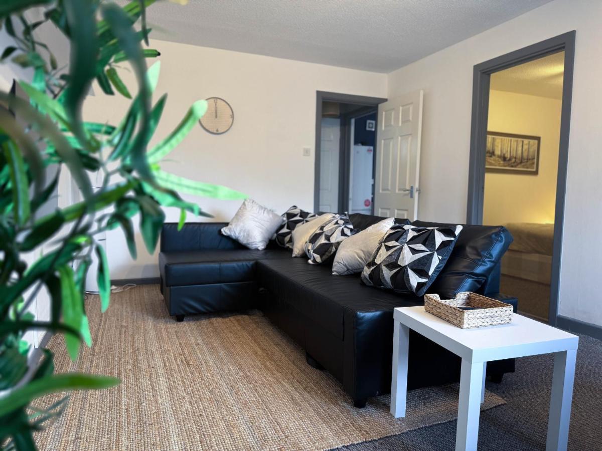 Thesiger Court - Free Private Parking - By Promise *