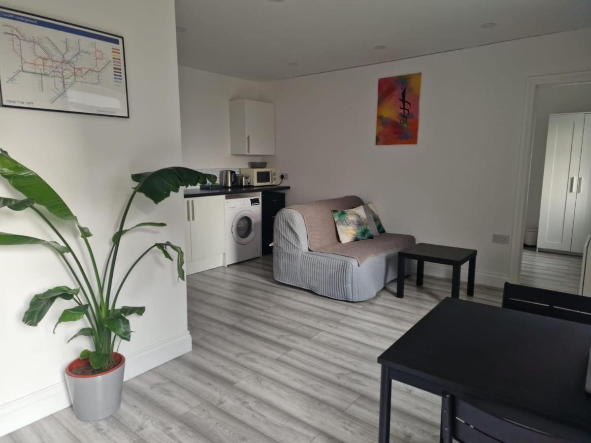 Pad Apartment Cardiff