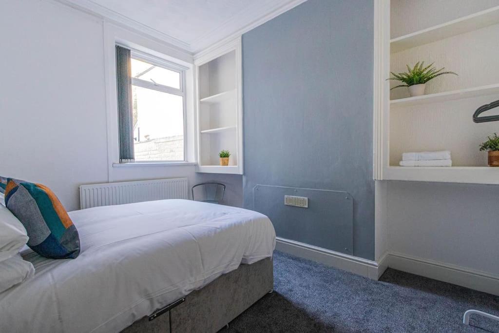Holiday home New Stylish 5bd, 5min From Town *