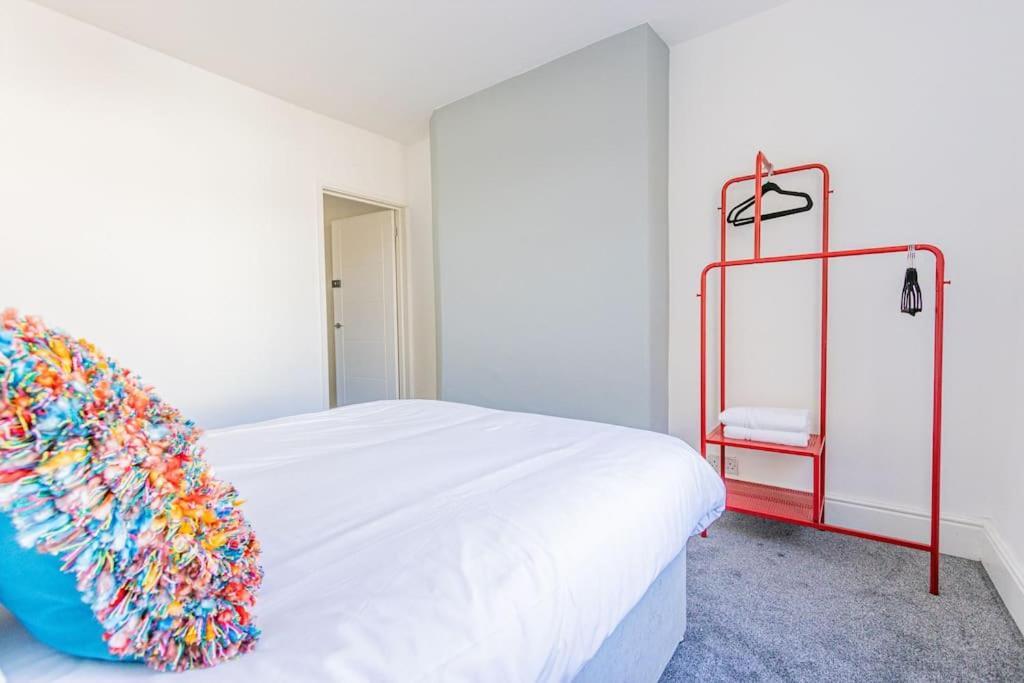 New Stylish 5bd, 5min From Town * Cardiff