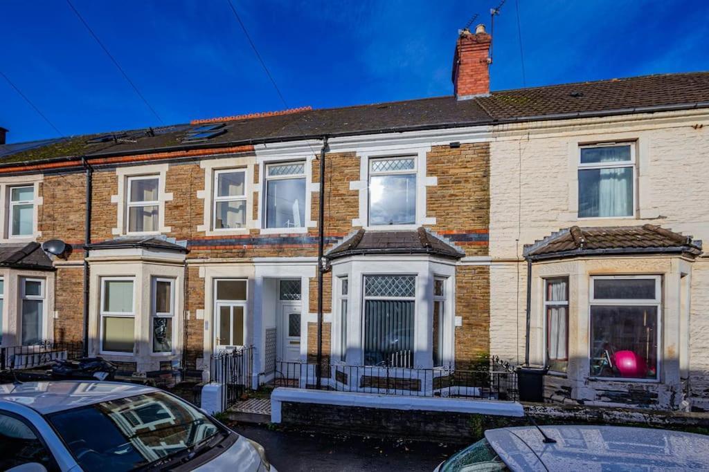 New Stylish 5bd, 5min From Town