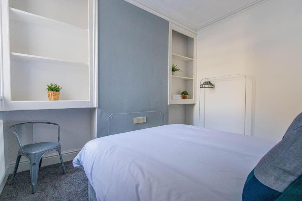 Holiday home New Stylish 5bd, 5min From Town *