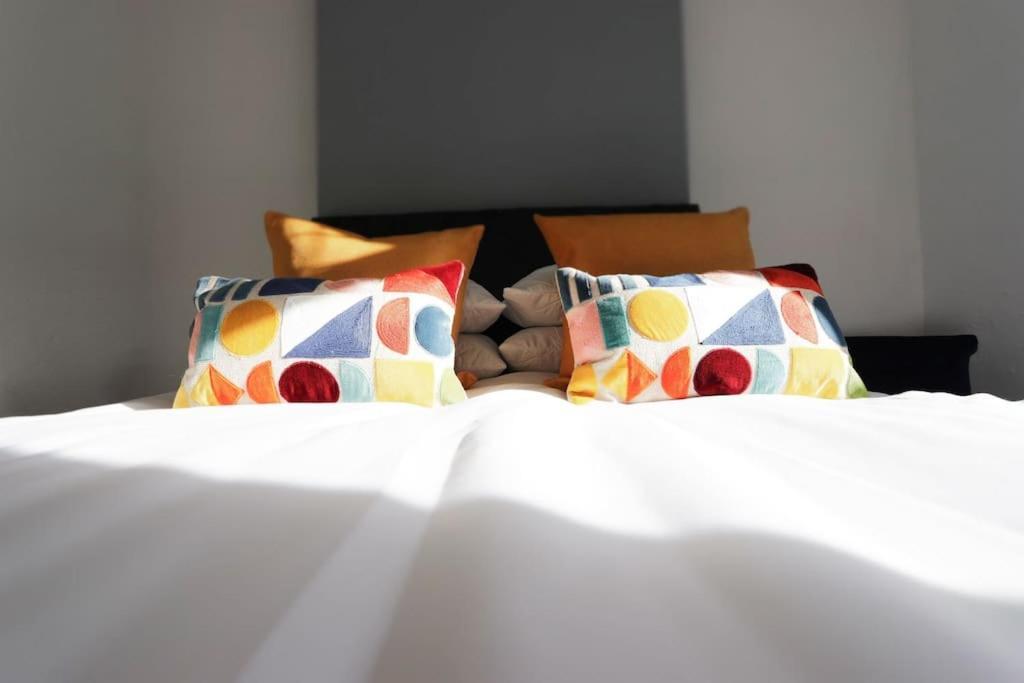 Holiday home New Stylish 5bd, 5min From Town